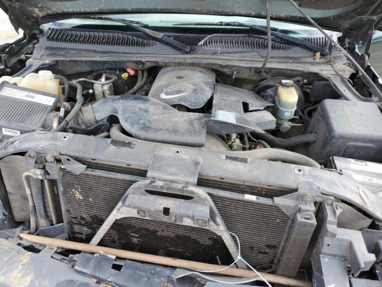2002 Chevrolet Avalanche - Image 12