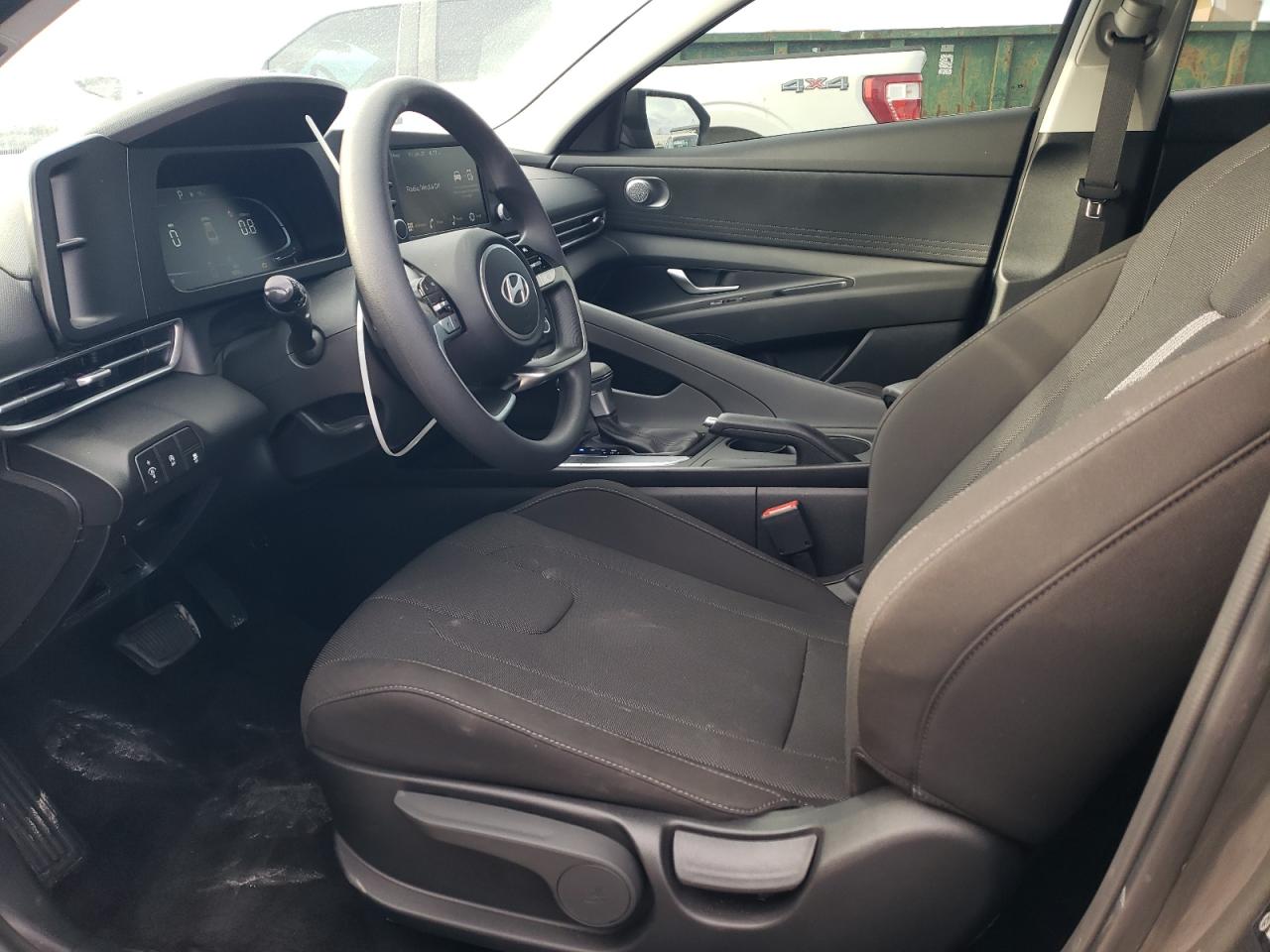 2024 Hyundai Elantra - Image 7