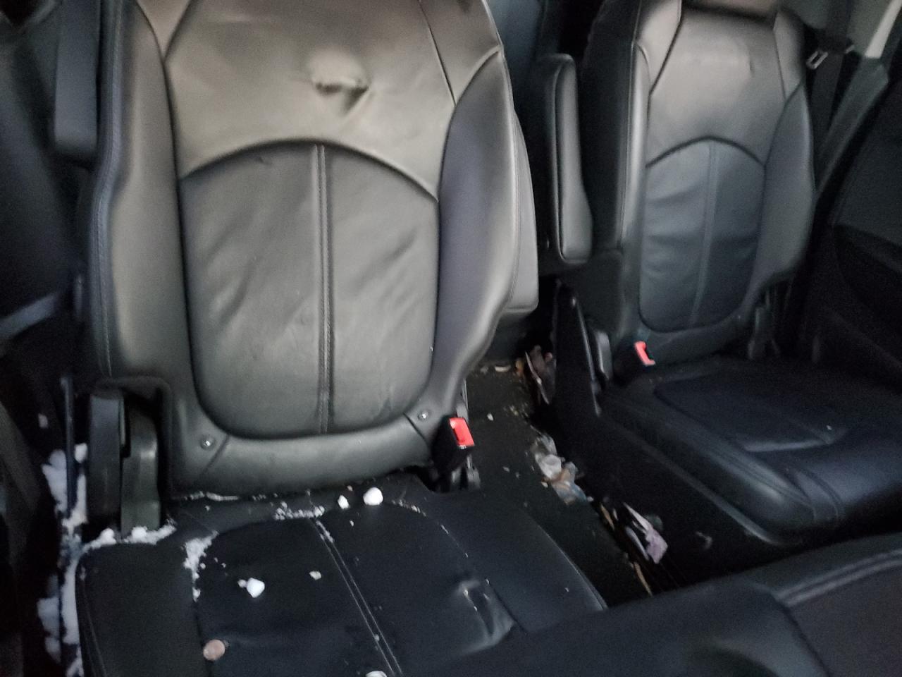 2016 Chevrolet Traverse - Image 11