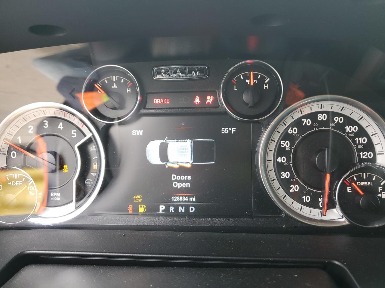 2018 RAM 3500 - Image 9