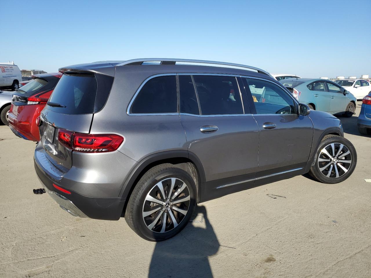 2022 Mercedes-Benz GLB - Image 3