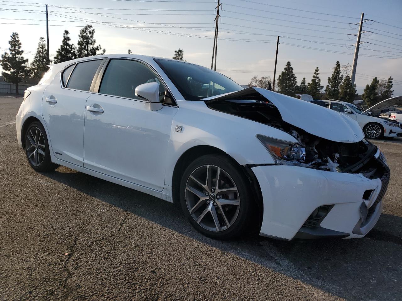 2015 Lexus CT - Image 4