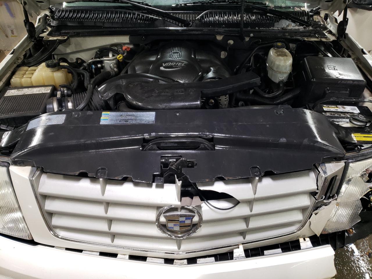 2005 Cadillac Escalade - Image 11