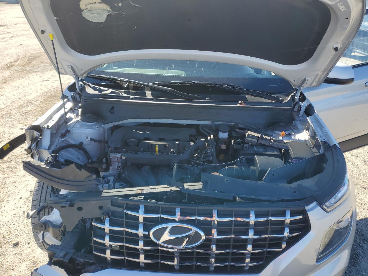 2022 Hyundai Venue - Image 12