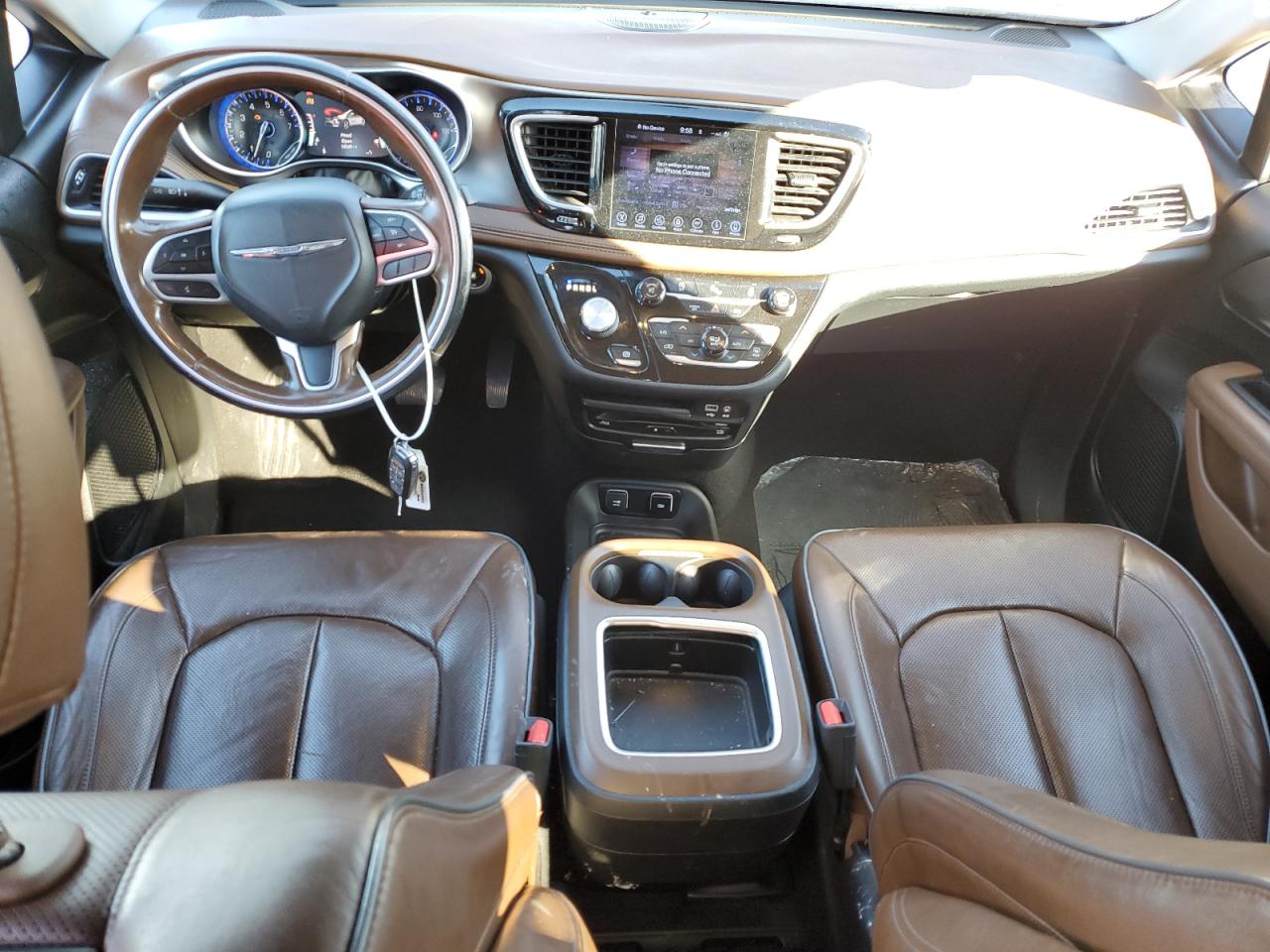 2017 Chrysler Pacifica - Image 8