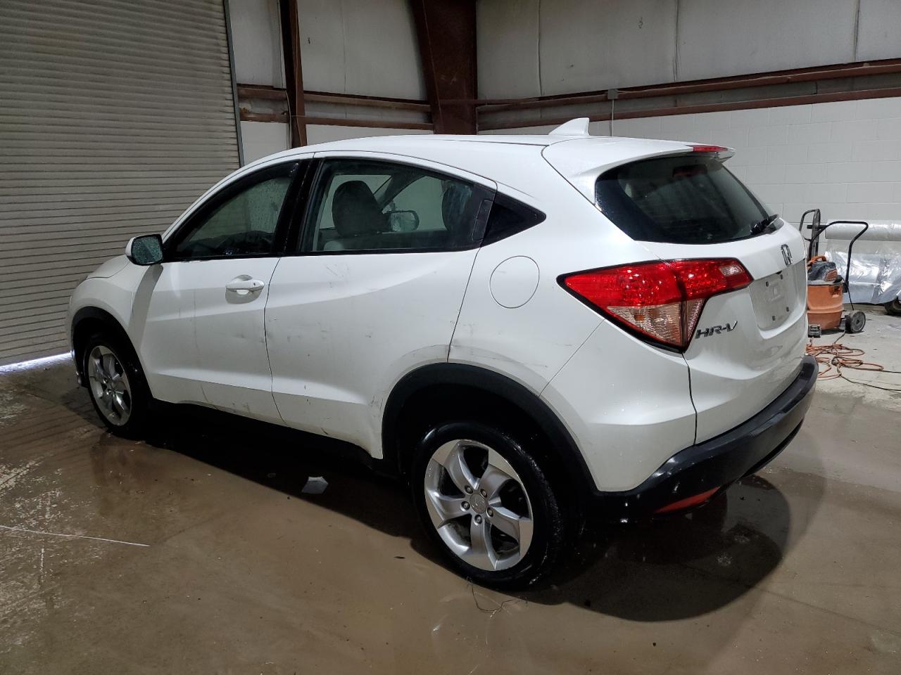 VIN 3CZRU6H3XHM732703 2017 HONDA HR-V no.2