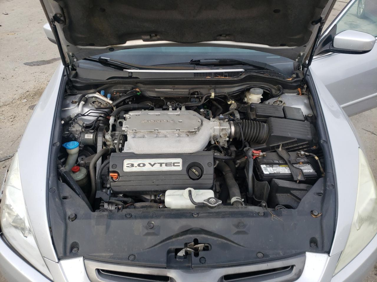 2003 Honda Accord - Image 13