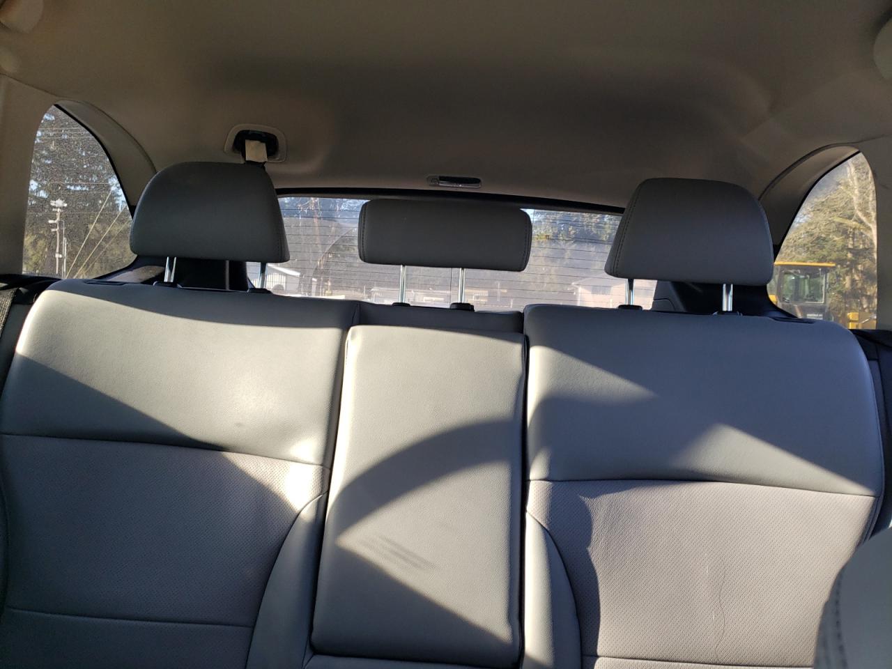 2018 Subaru Outback - Image 10