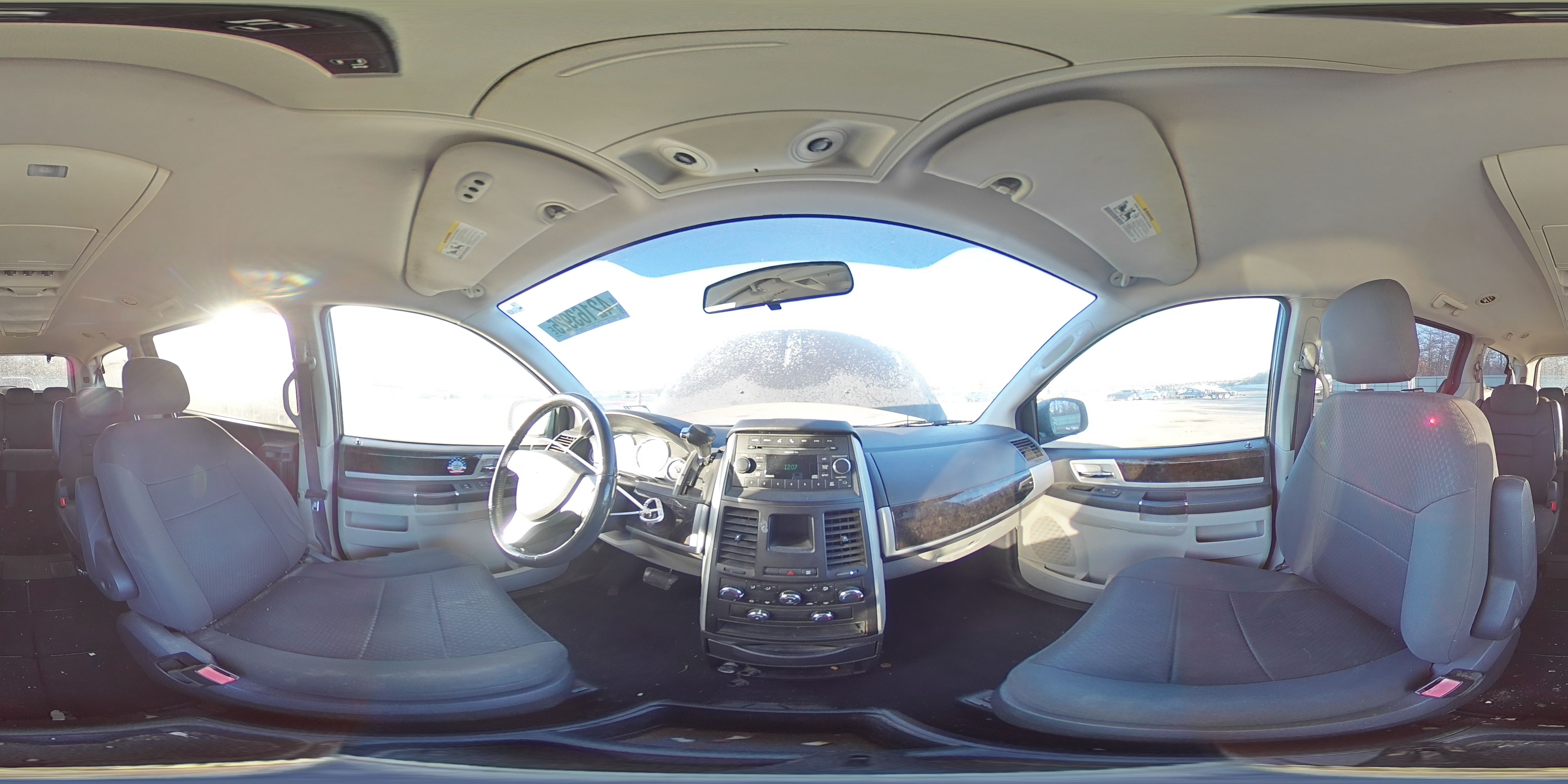 2010 Dodge Caravan - Image 14