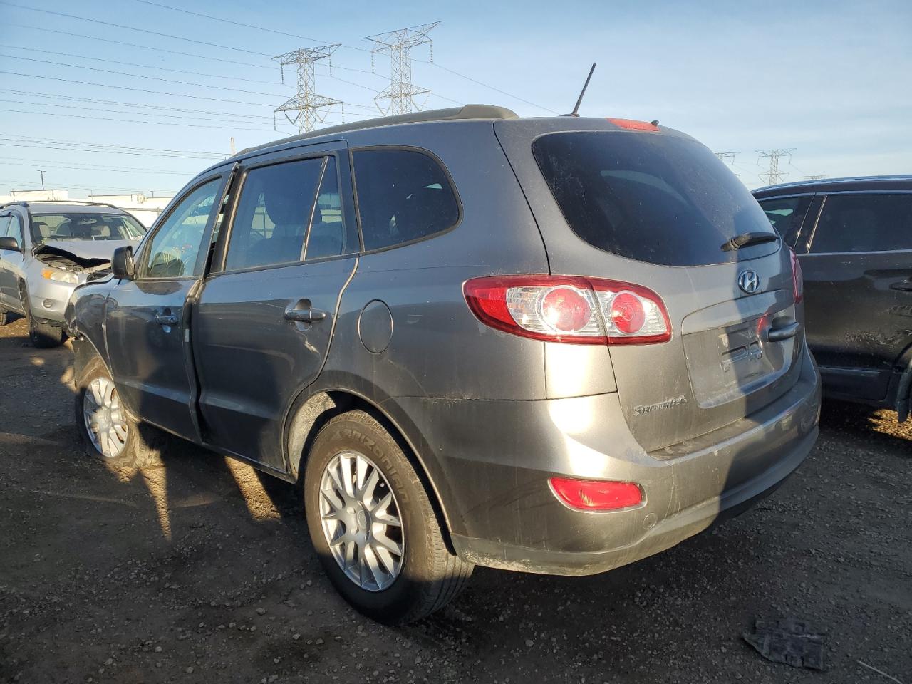 2012 Hyundai Santa Fe - Image 2