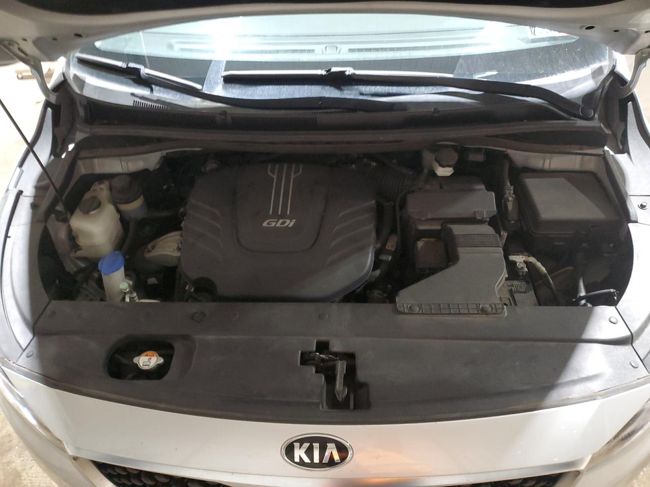2017 Kia Sedona - Image 12