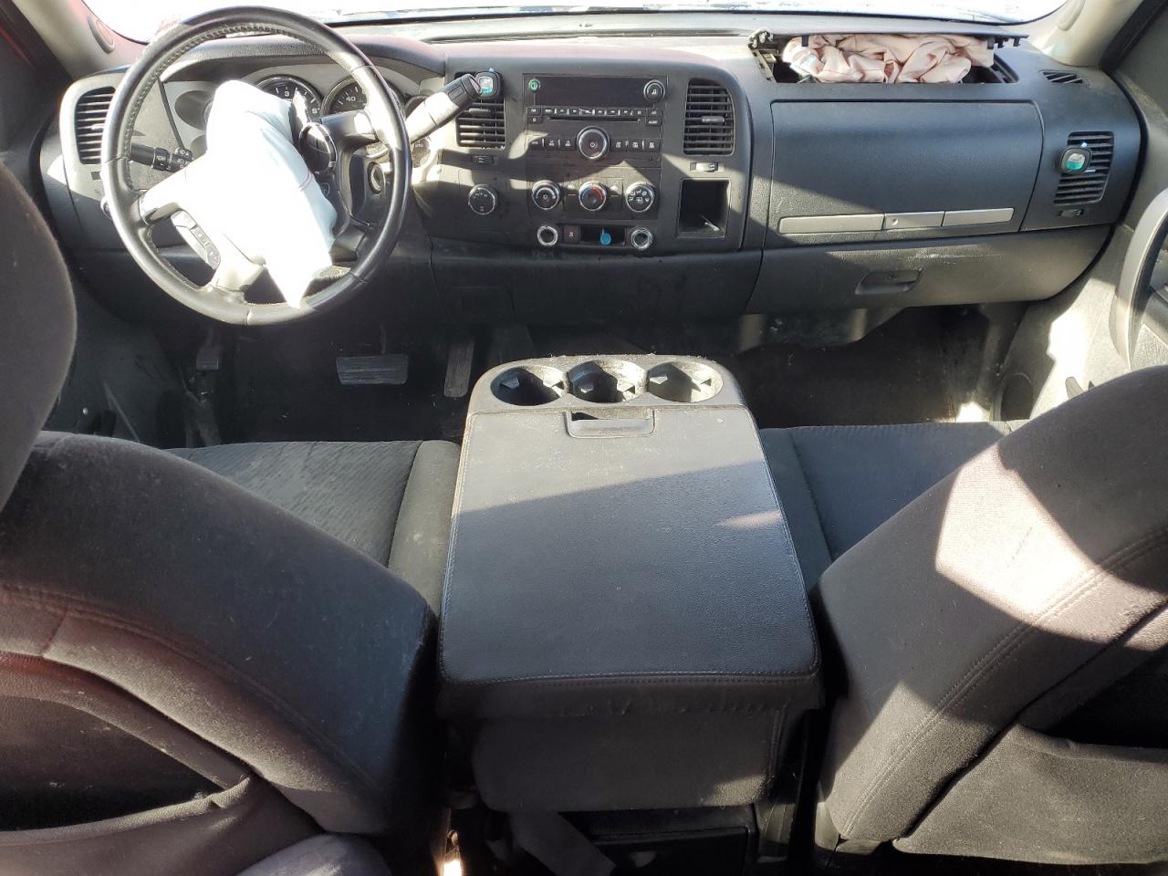 2011 Chevrolet Silverado - Image 8
