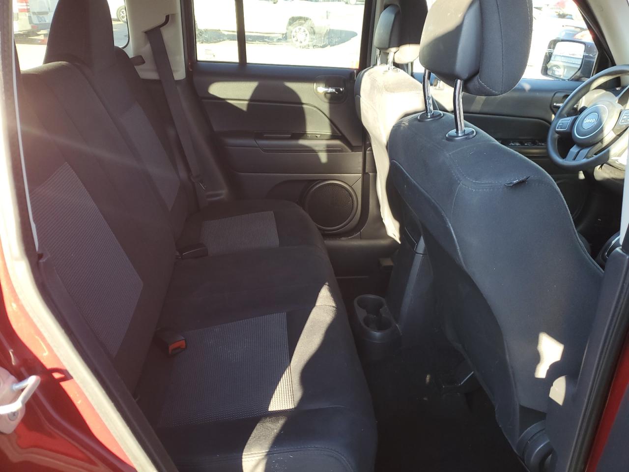 2012 Jeep Liberty (Patriot) - Image 11