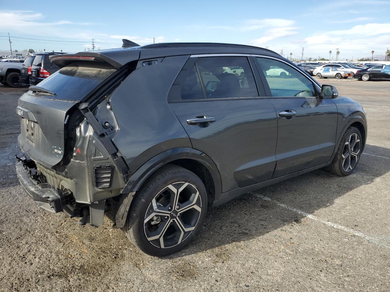 2024 Kia Niro - Image 3
