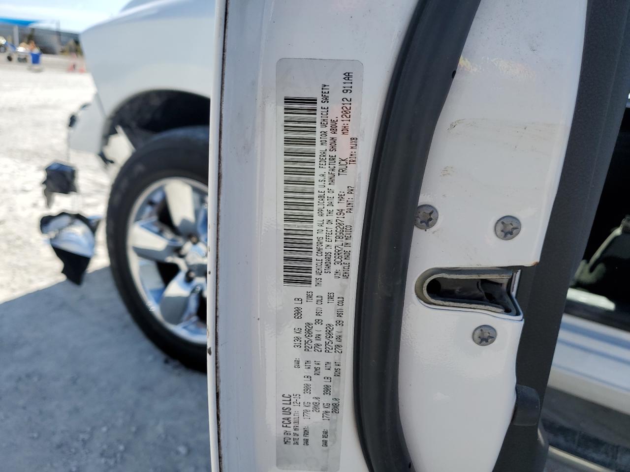 2016 RAM 1500 - Image 13