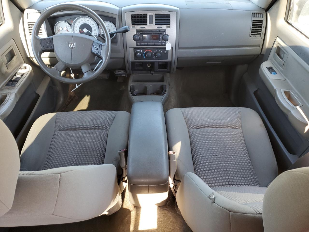 2007 Dodge Dakota - Image 8