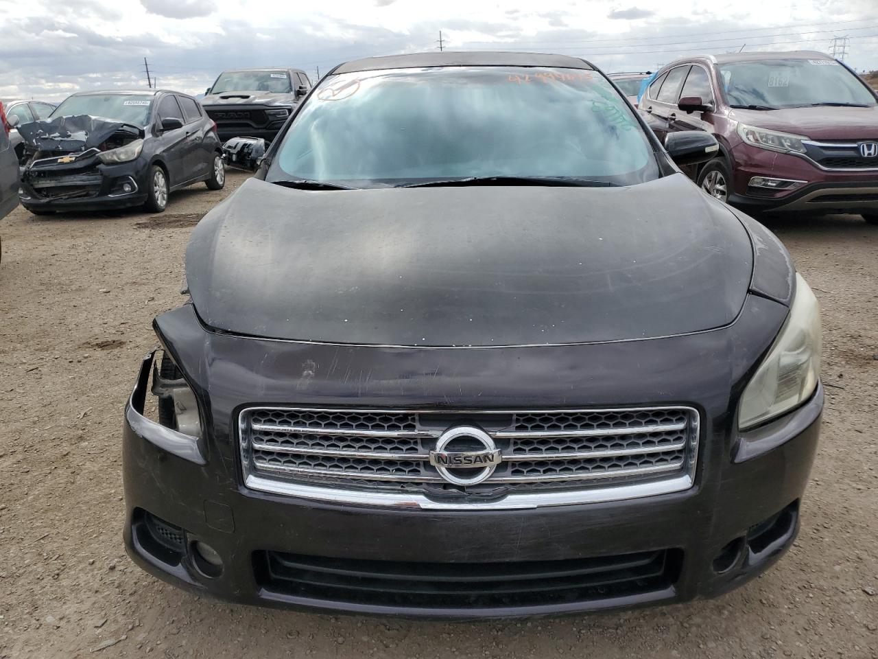 2010 Nissan Maxima - Image 5