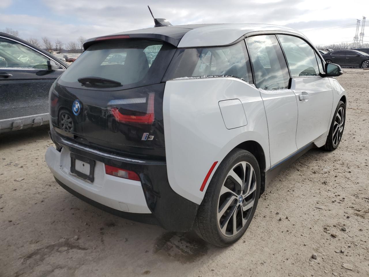 2017 BMW i3 - Image 3