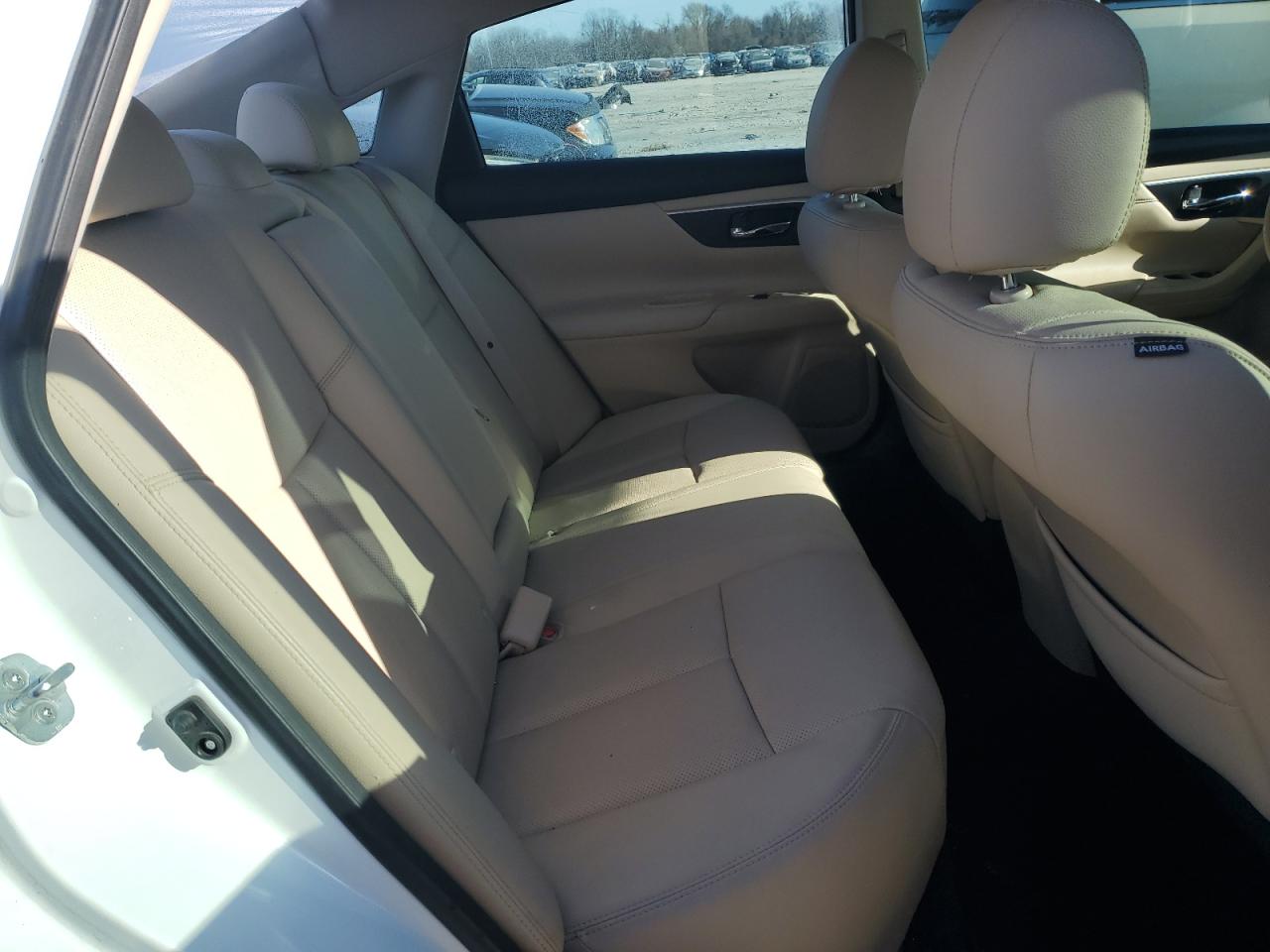2016 Nissan Altima - Image 10