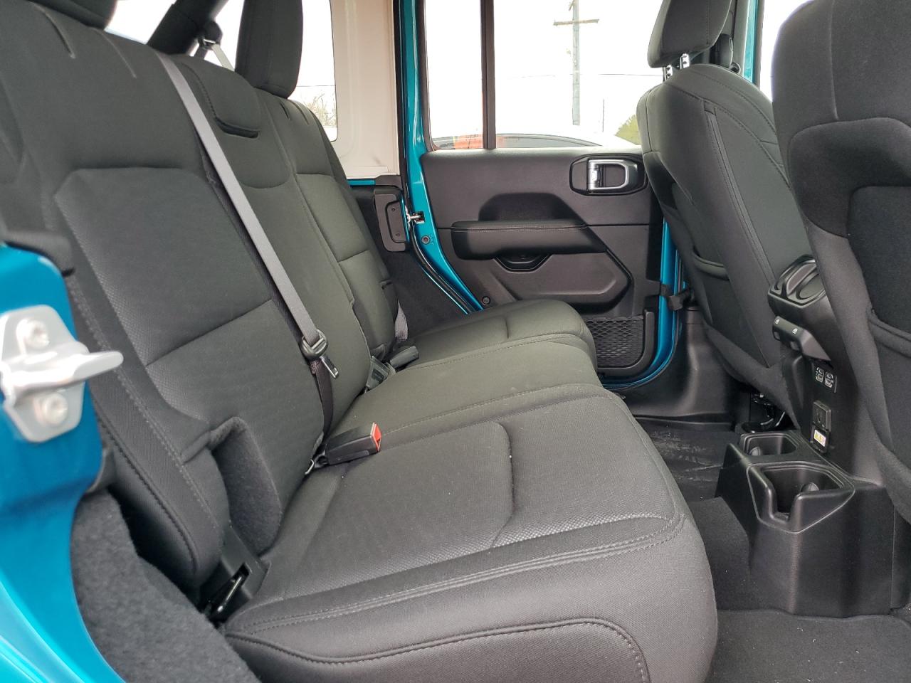2019 Jeep Wrangler - Image 11