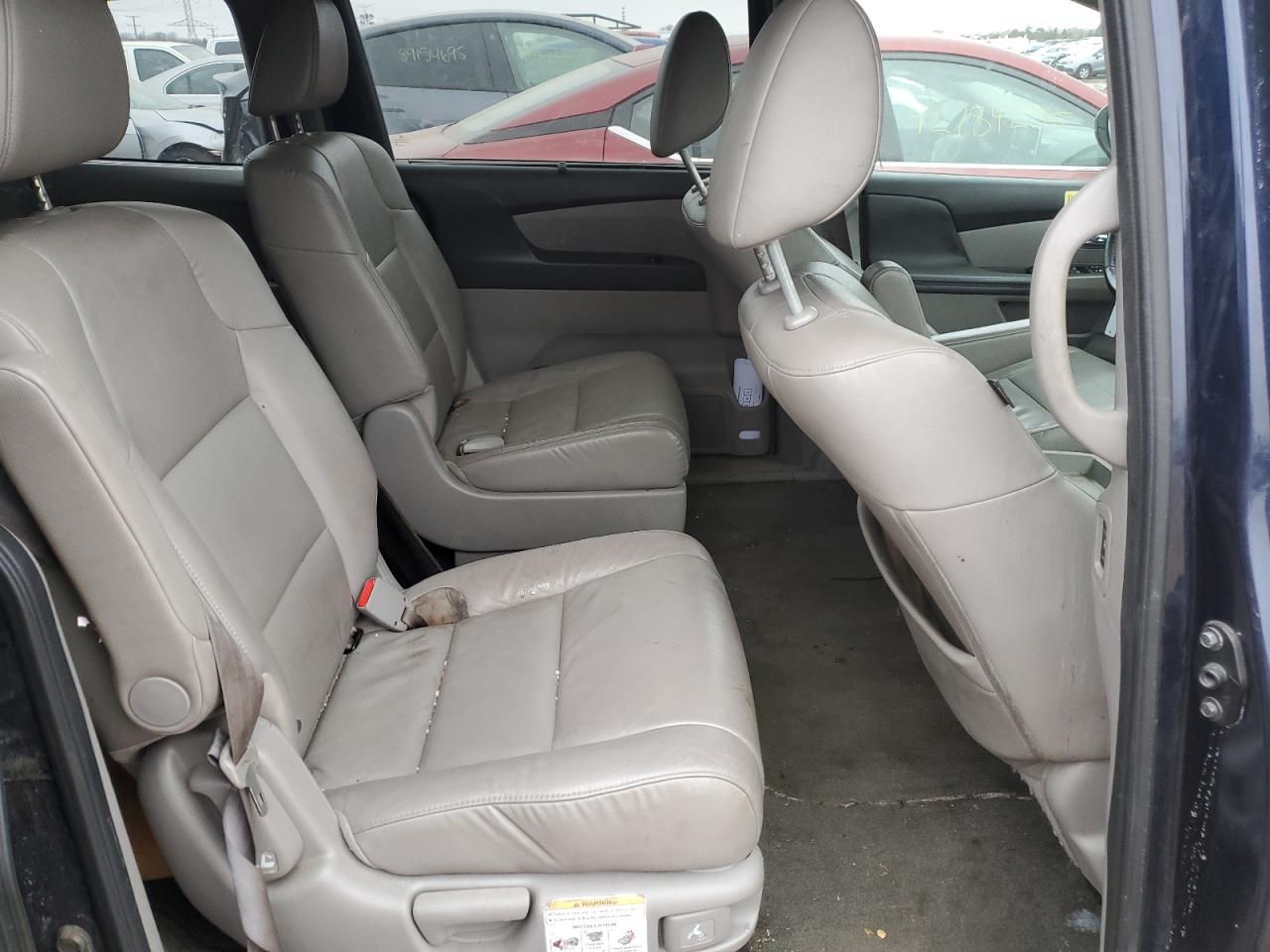 2015 Honda Odyssey - Image 11