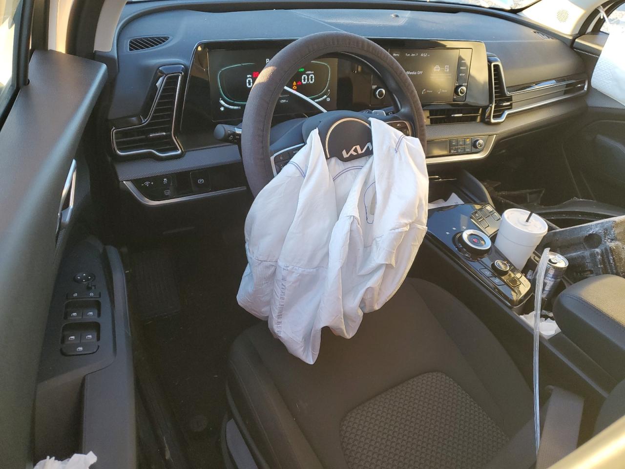 2024 Kia Sportage - Image 8