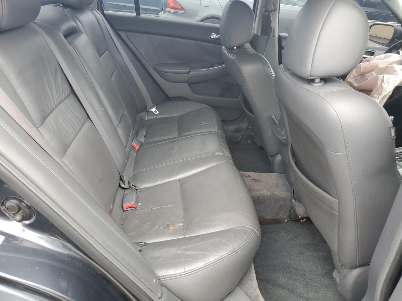 2004 Honda Accord - Image 10