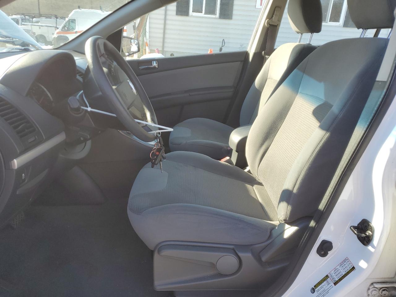 2012 Nissan Sentra - Image 7