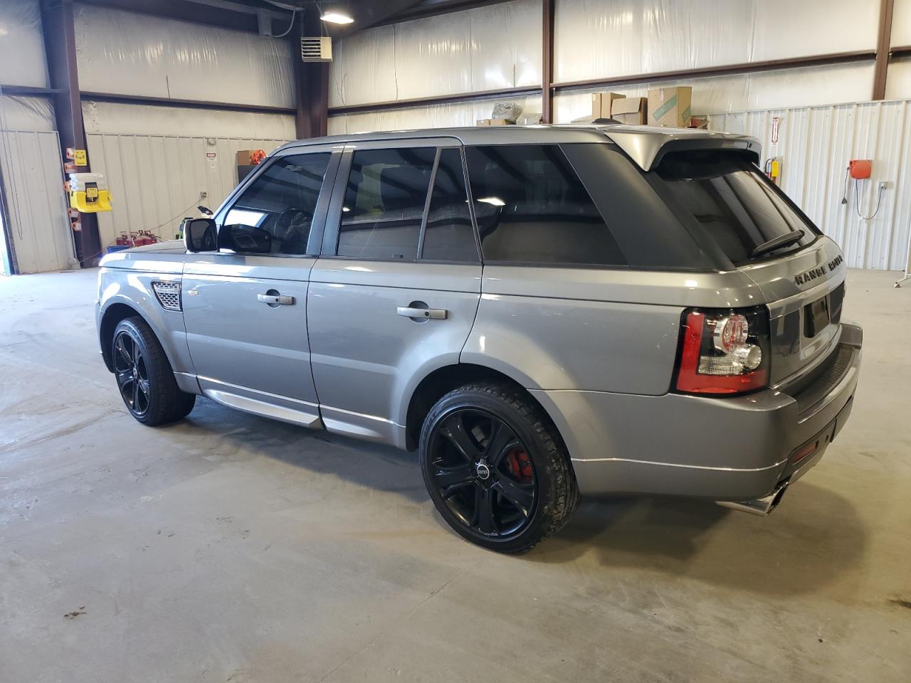 2013 Land Rover Range Rover - Image 2