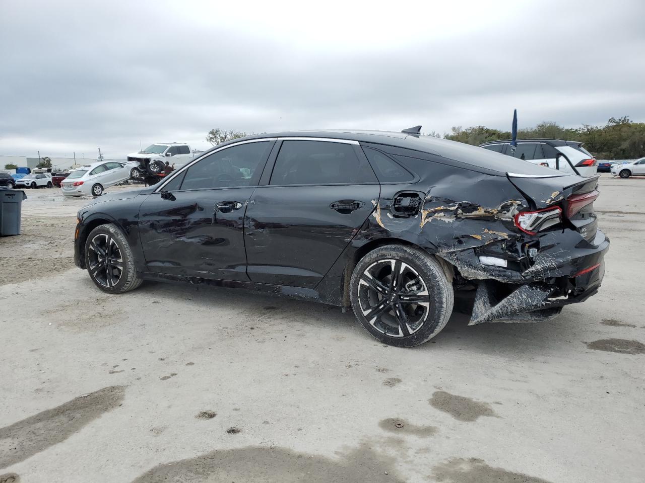 2023 Kia K5 - Image 2