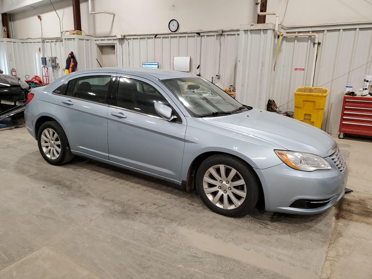 2012 Chrysler 200 - Image 4