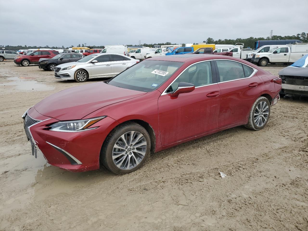 2021 Lexus ES - Image 1