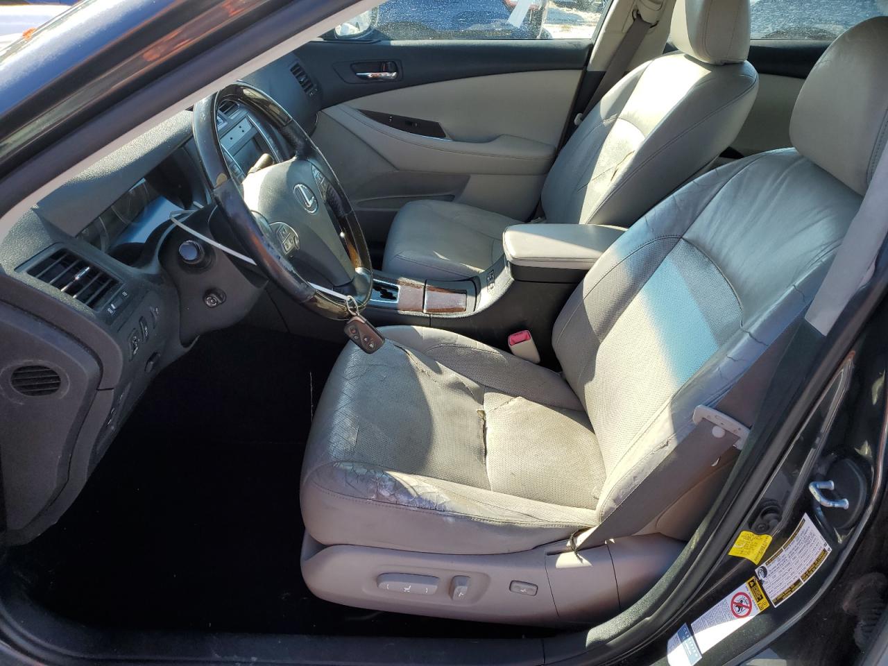 2011 Lexus ES - Image 7