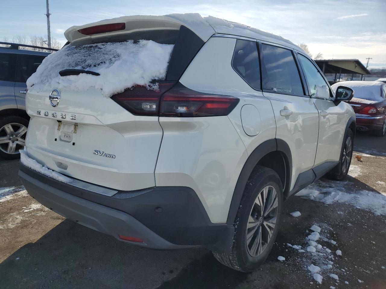 2021 Nissan Rogue - Image 3