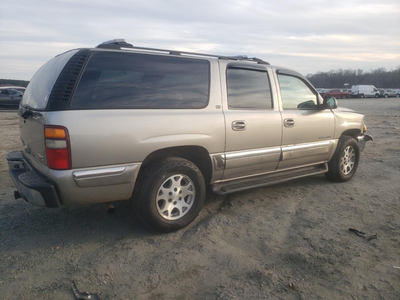 2000 GMC Yukon - Image 3