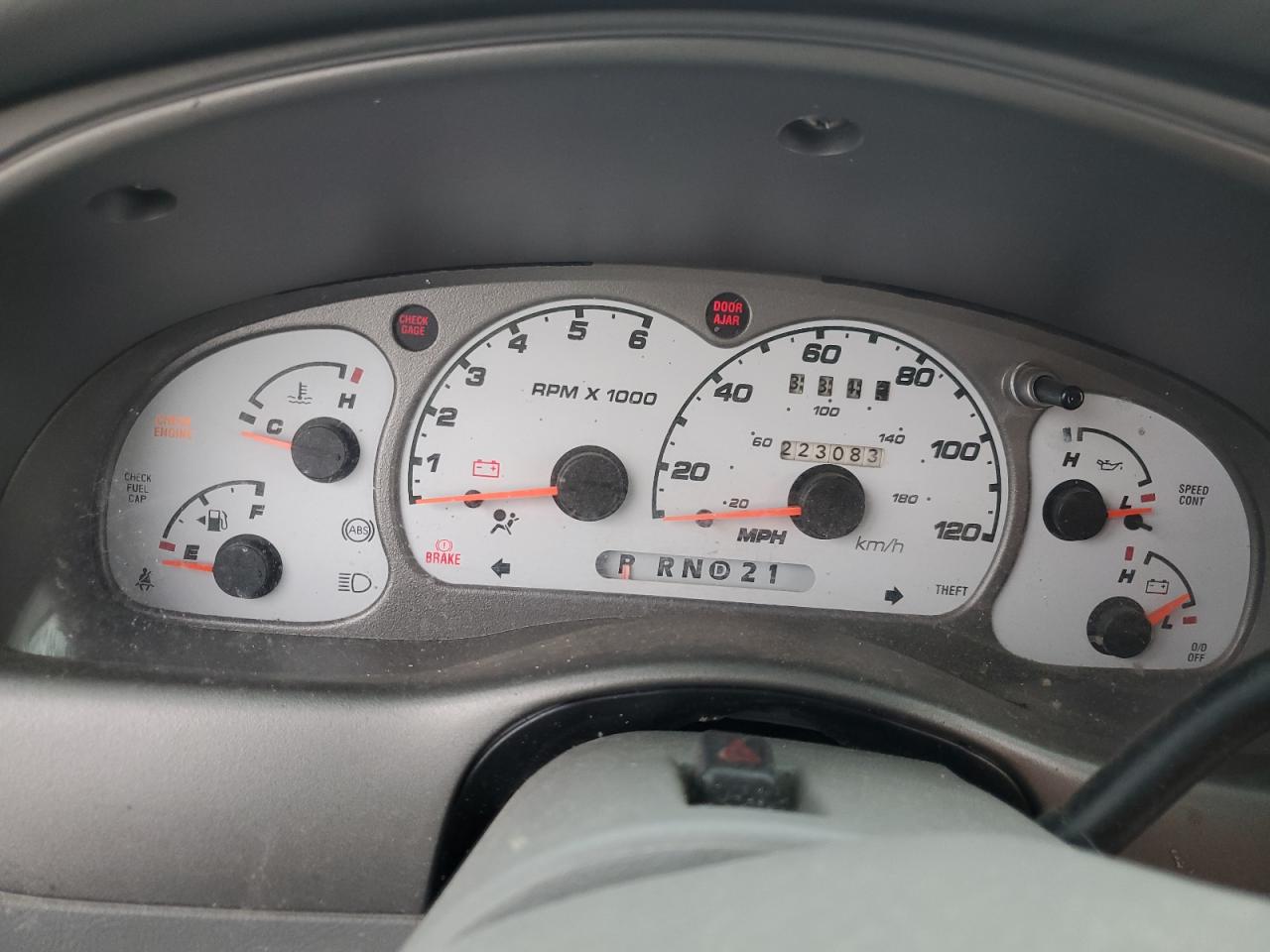 2003 Ford Explorer - Image 9