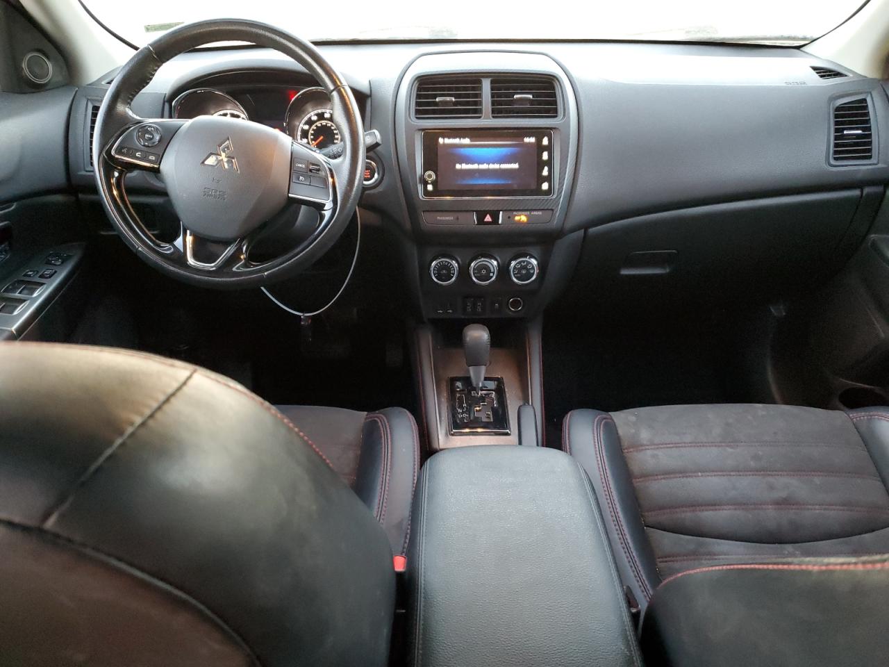 2018 Mitsubishi Outlander - Image 8