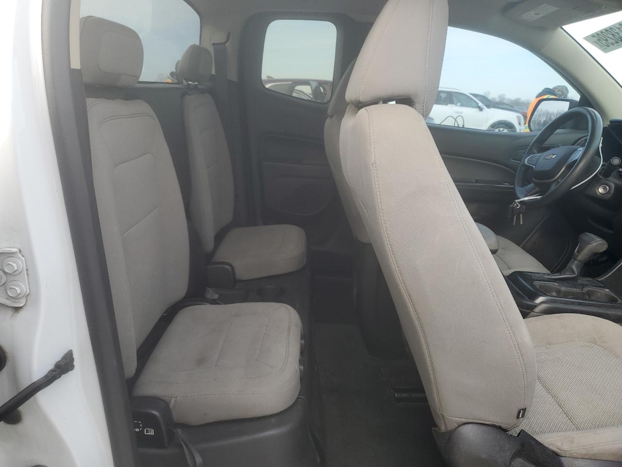 2015 Chevrolet Colorado - Image 11