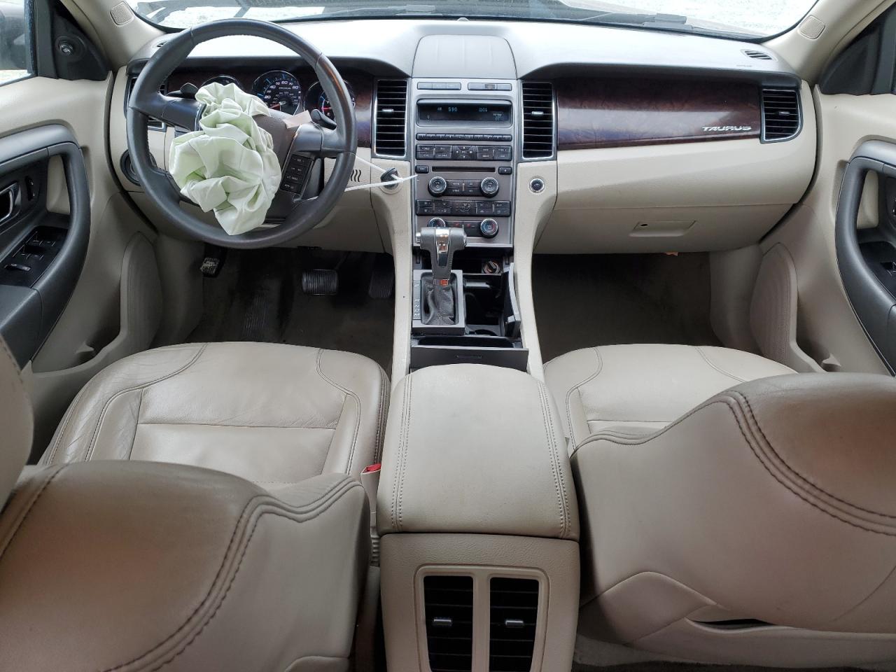 2011 Ford Taurus - Image 8
