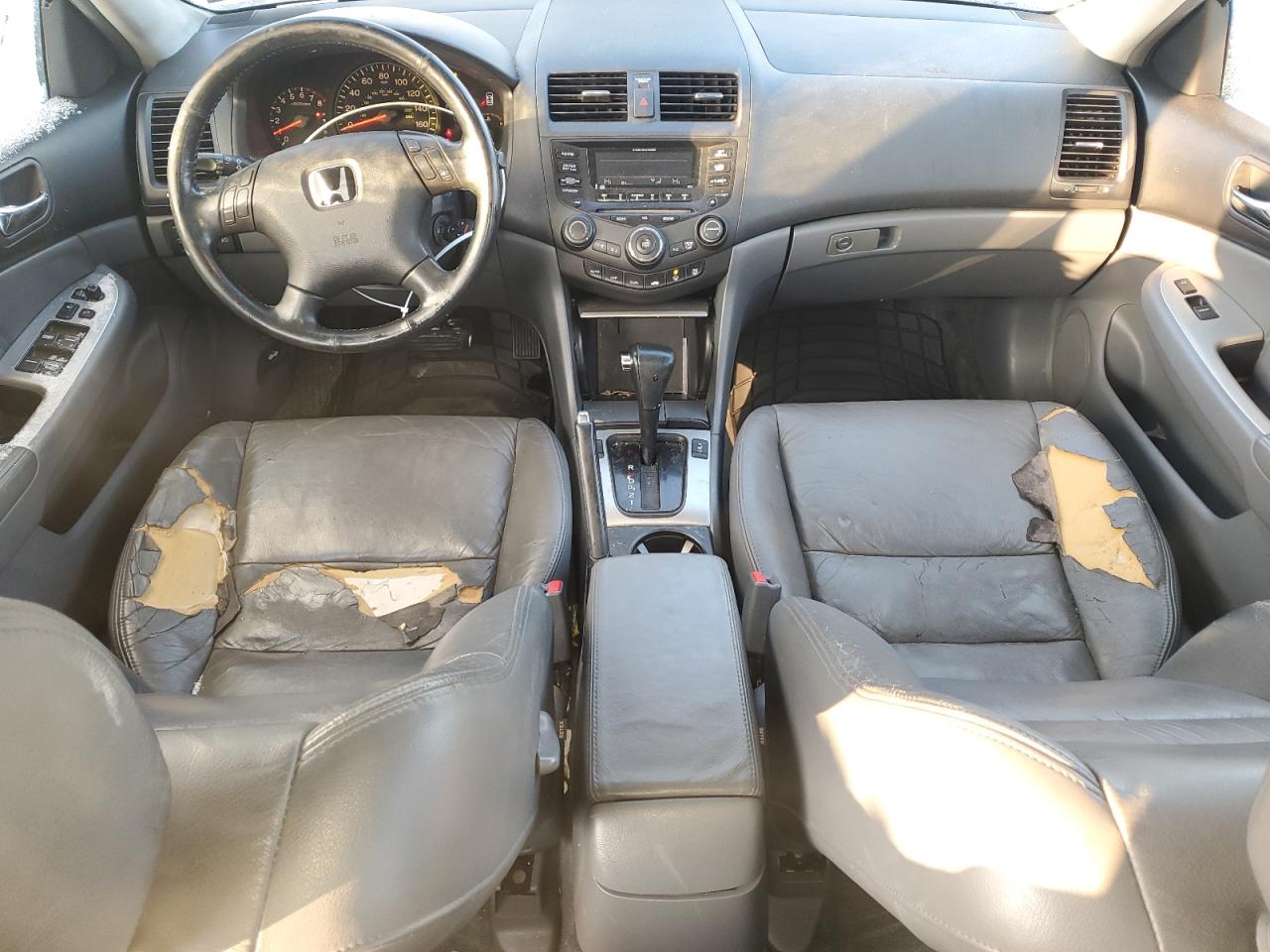 2004 Honda Accord - Image 8