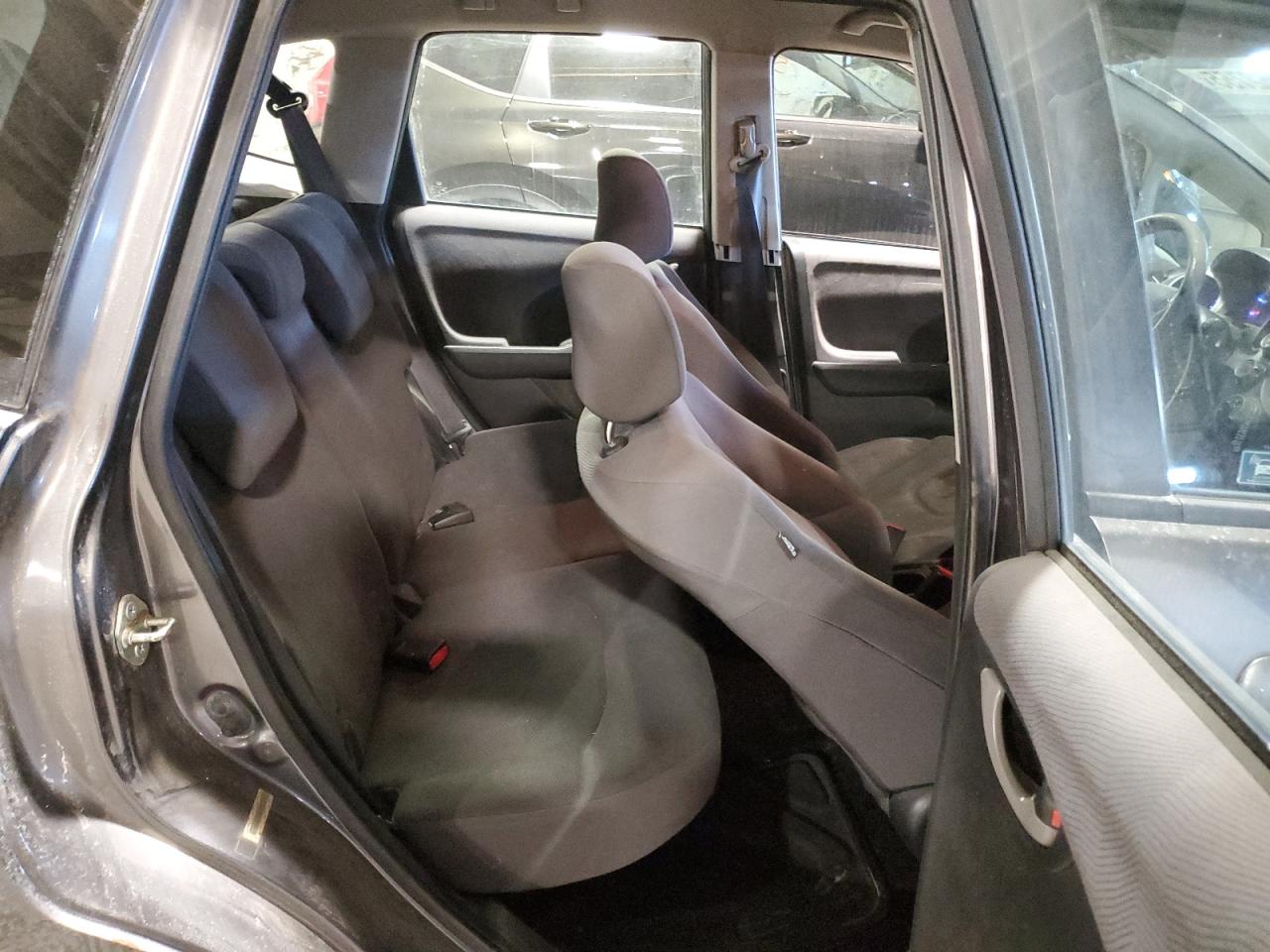 2013 Honda Fit - Image 11