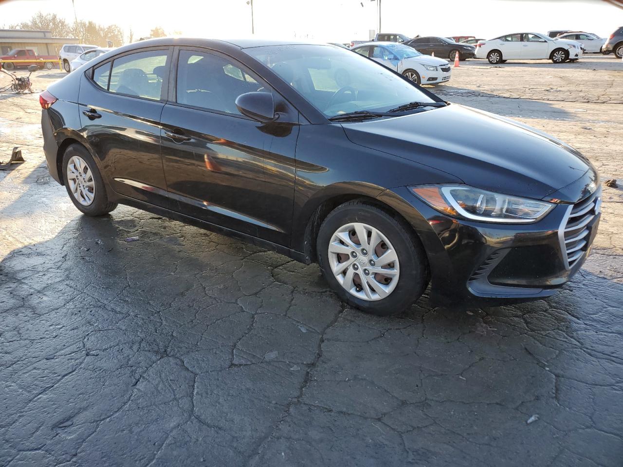 2017 Hyundai Elantra - Image 4