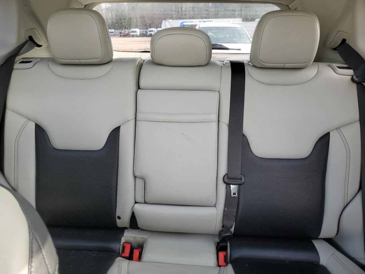 2017 Jeep Compass - Image 10