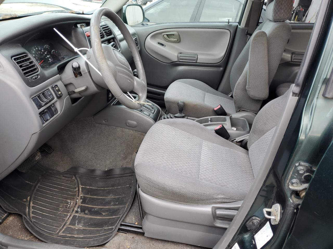 2003 Chevrolet Tracker - Image 7