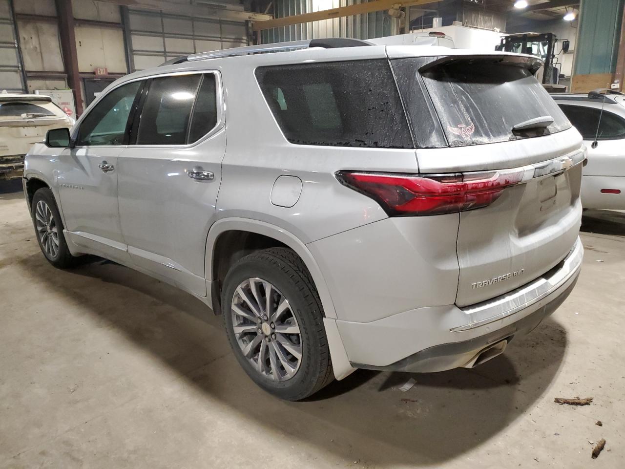 2022 Chevrolet Traverse - Image 2