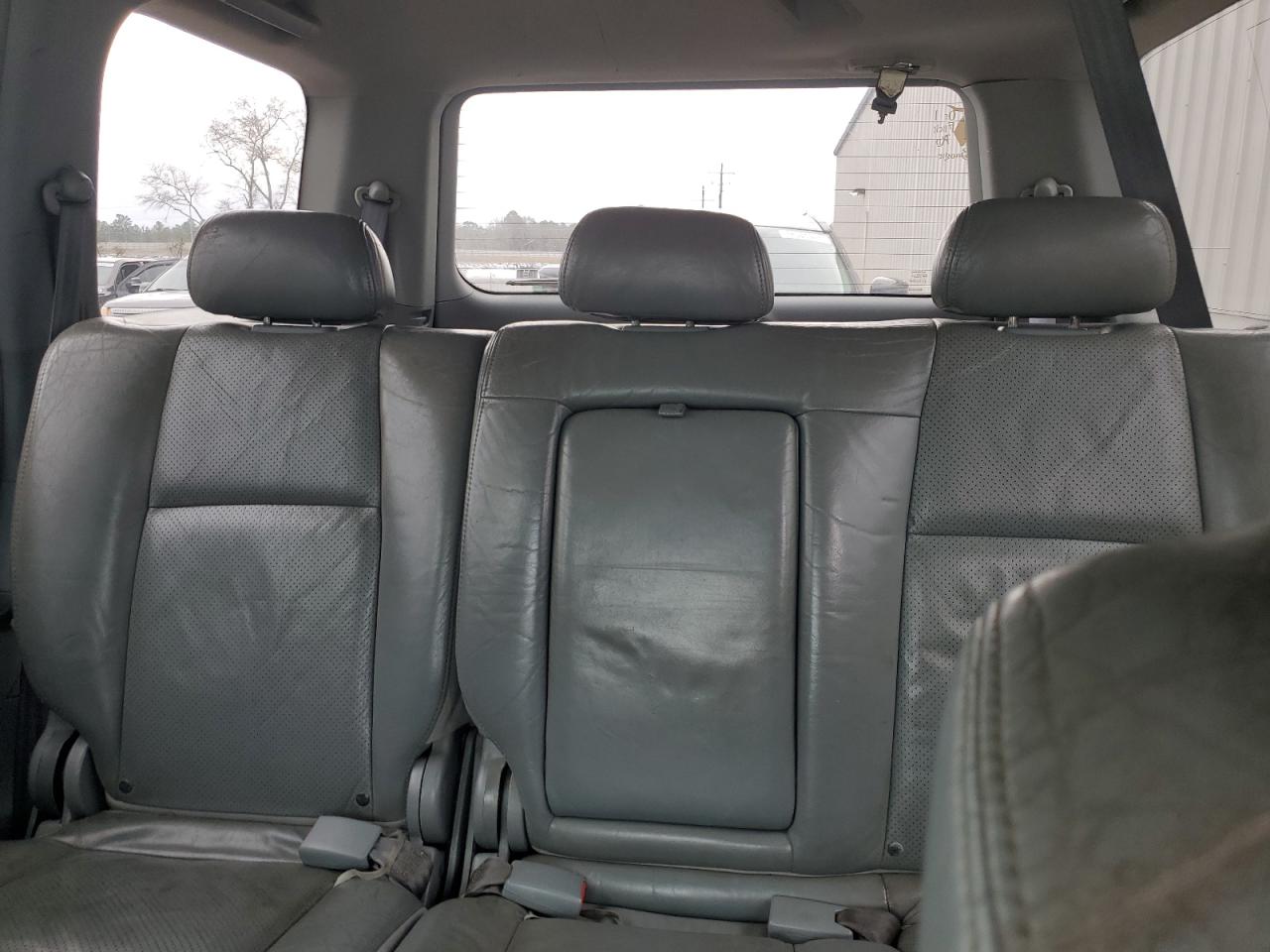 2004 Honda Pilot - Image 10