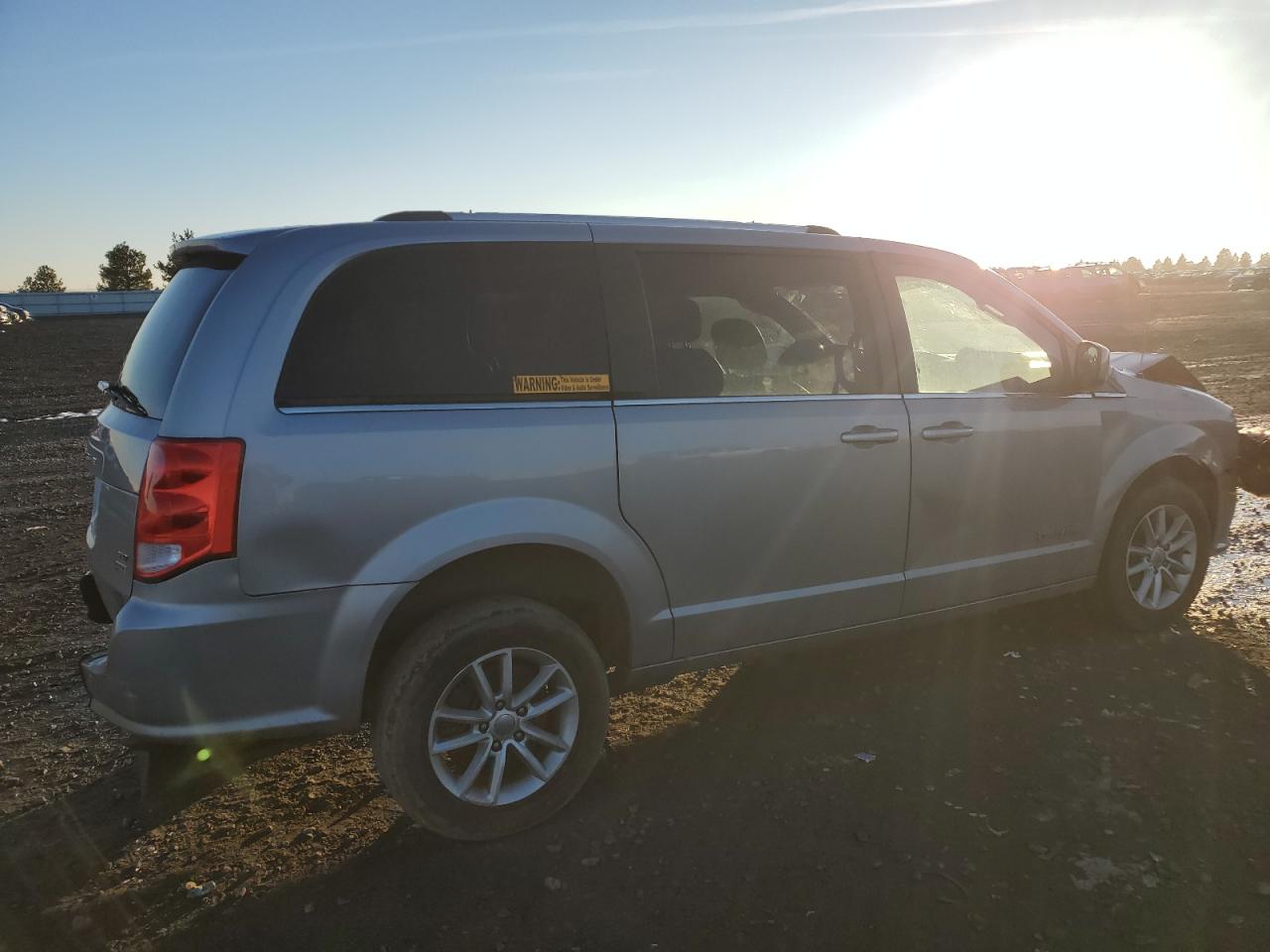 2018 Dodge Caravan - Image 3