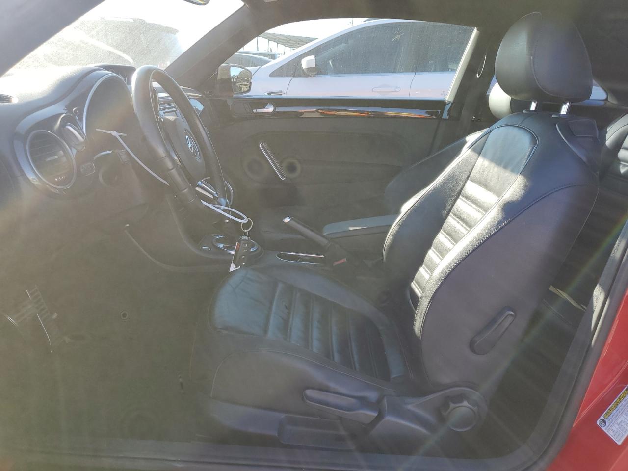 2013 Volkswagen Beetle - Image 7