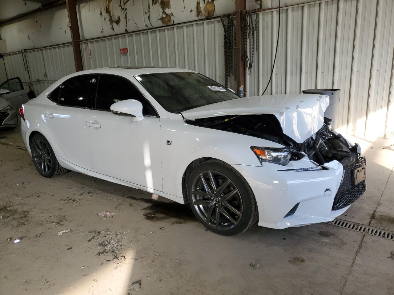 2015 Lexus IS - Image 4