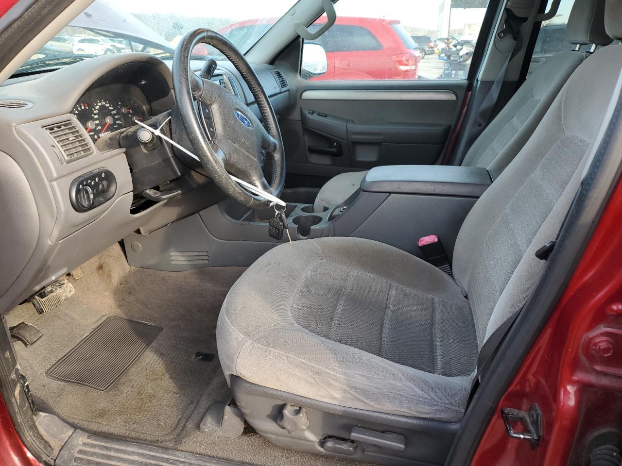 2004 Ford Explorer - Image 7